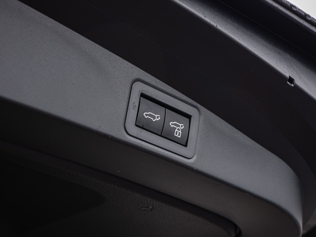 Fahrzeugansicht TOYOTA Corolla Touring Sports 2.0 Hybrid Teamplayer - Bild 9