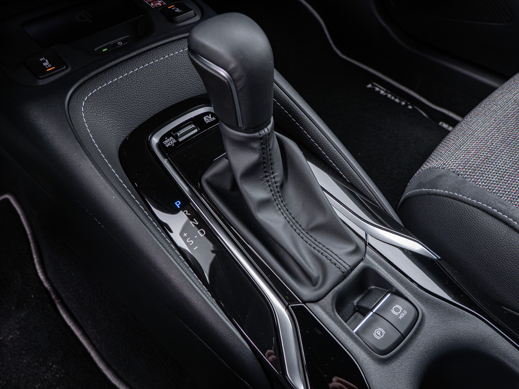 Fahrzeugansicht TOYOTA Corolla Touring Sports 2.0 Hybrid Teamplayer - Bild 19