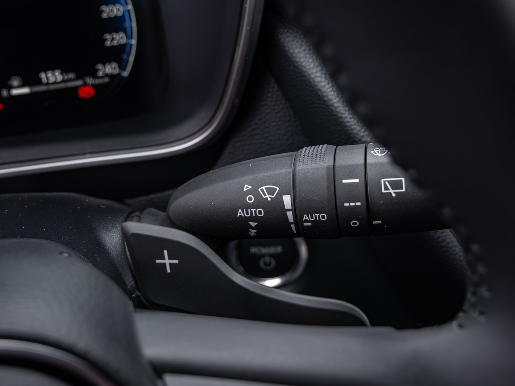 Fahrzeugansicht TOYOTA Corolla Touring Sports 2.0 Hybrid Teamplayer - Bild 24