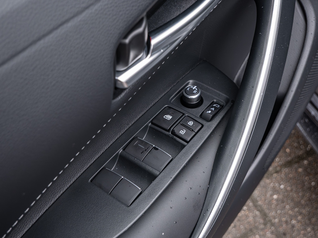 Fahrzeugansicht TOYOTA Corolla Touring Sports 2.0 Hybrid Teamplayer - Bild 32