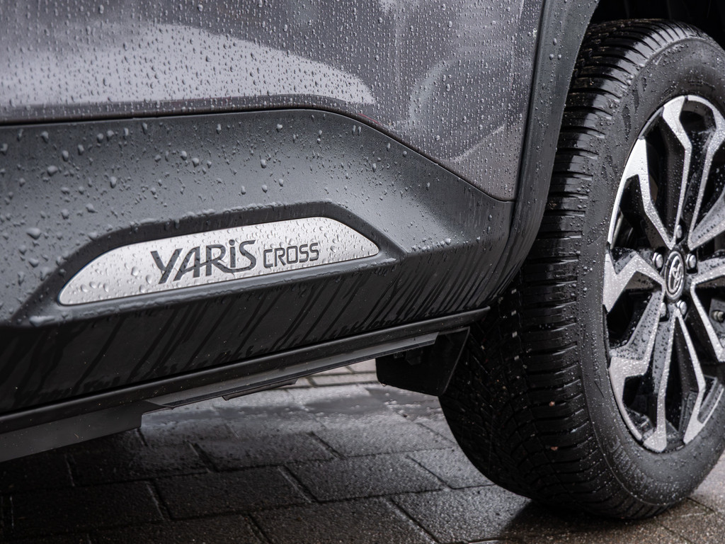 Fahrzeugansicht TOYOTA Yaris Cross Hybrid 1.5 VVT-i Team D - Bild 3