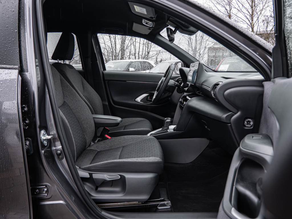 Fahrzeugansicht TOYOTA Yaris Cross Hybrid 1.5 VVT-i Team D - Bild 6