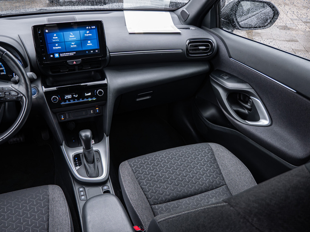 Fahrzeugansicht TOYOTA Yaris Cross Hybrid 1.5 VVT-i Team D - Bild 11