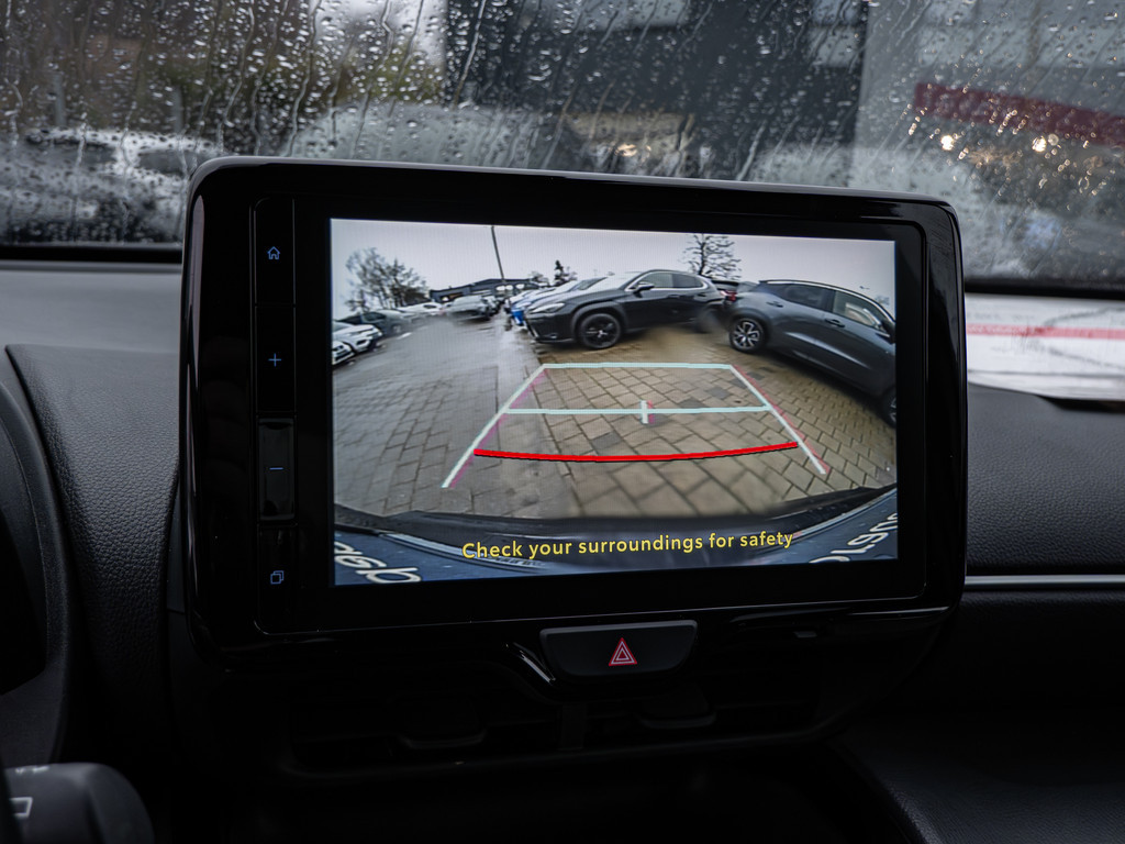 Fahrzeugansicht TOYOTA Yaris Cross Hybrid 1.5 VVT-i Team D - Bild 15