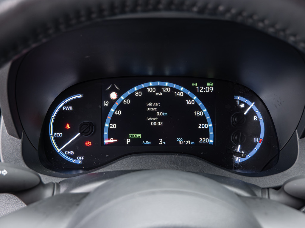 Fahrzeugansicht TOYOTA Yaris Cross Hybrid 1.5 VVT-i Team D - Bild 25