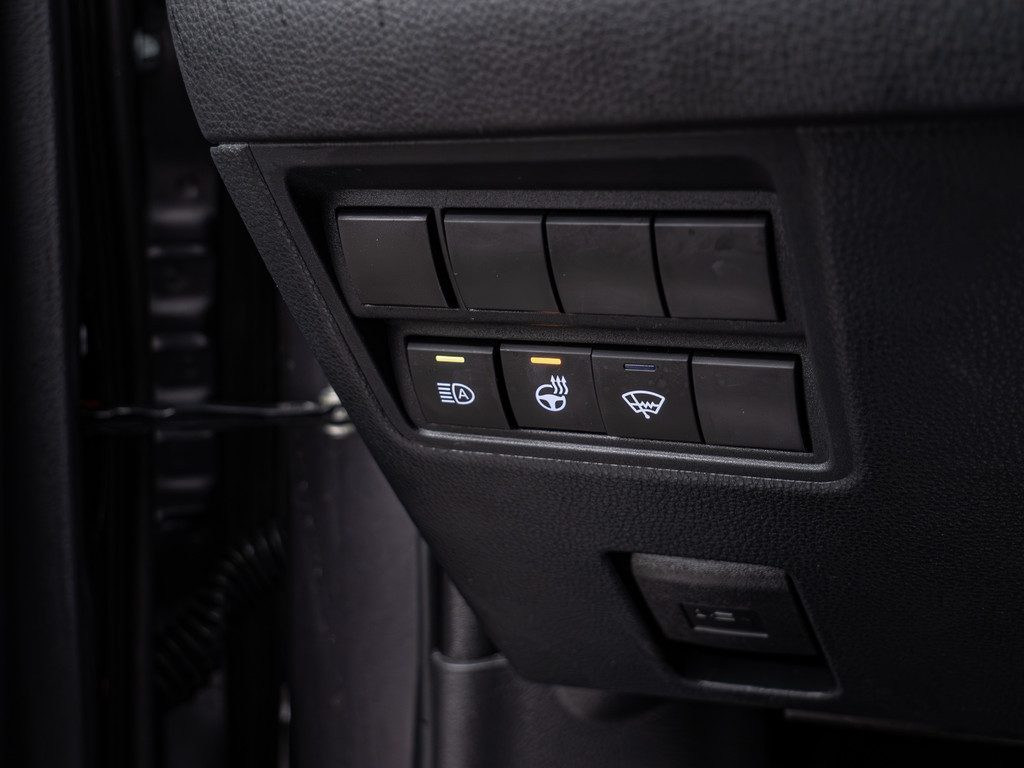 Fahrzeugansicht TOYOTA Yaris Cross Hybrid 1.5 VVT-i Team D - Bild 31