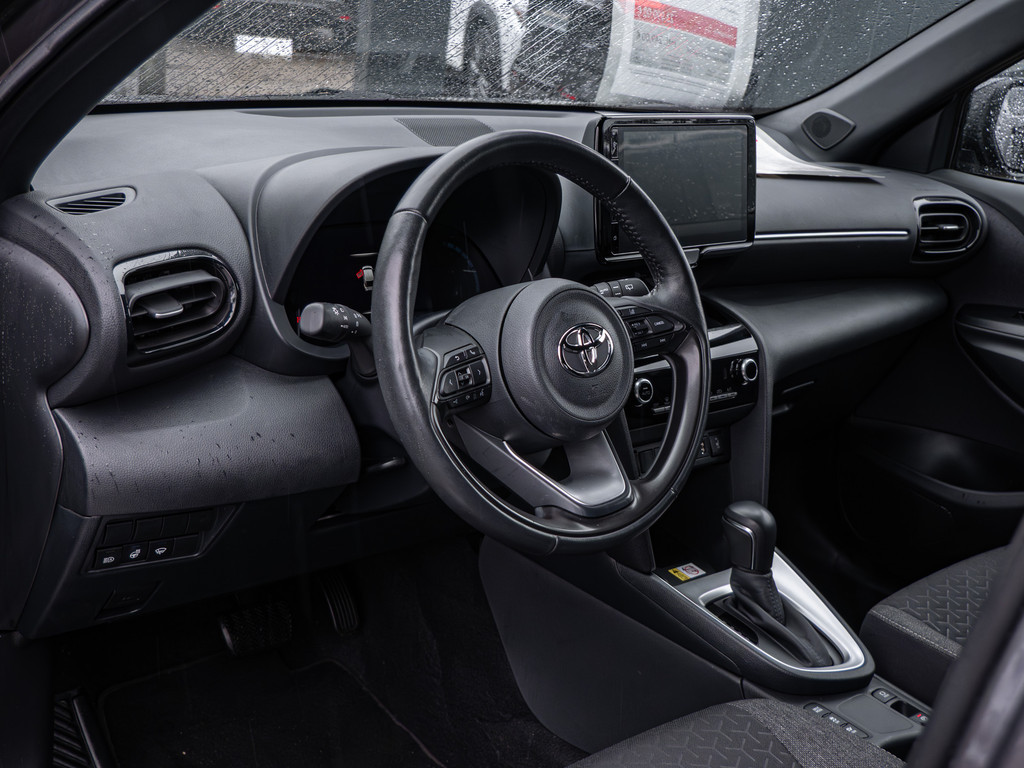 Fahrzeugansicht TOYOTA Yaris Cross Hybrid 1.5 VVT-i Team D - Bild 32