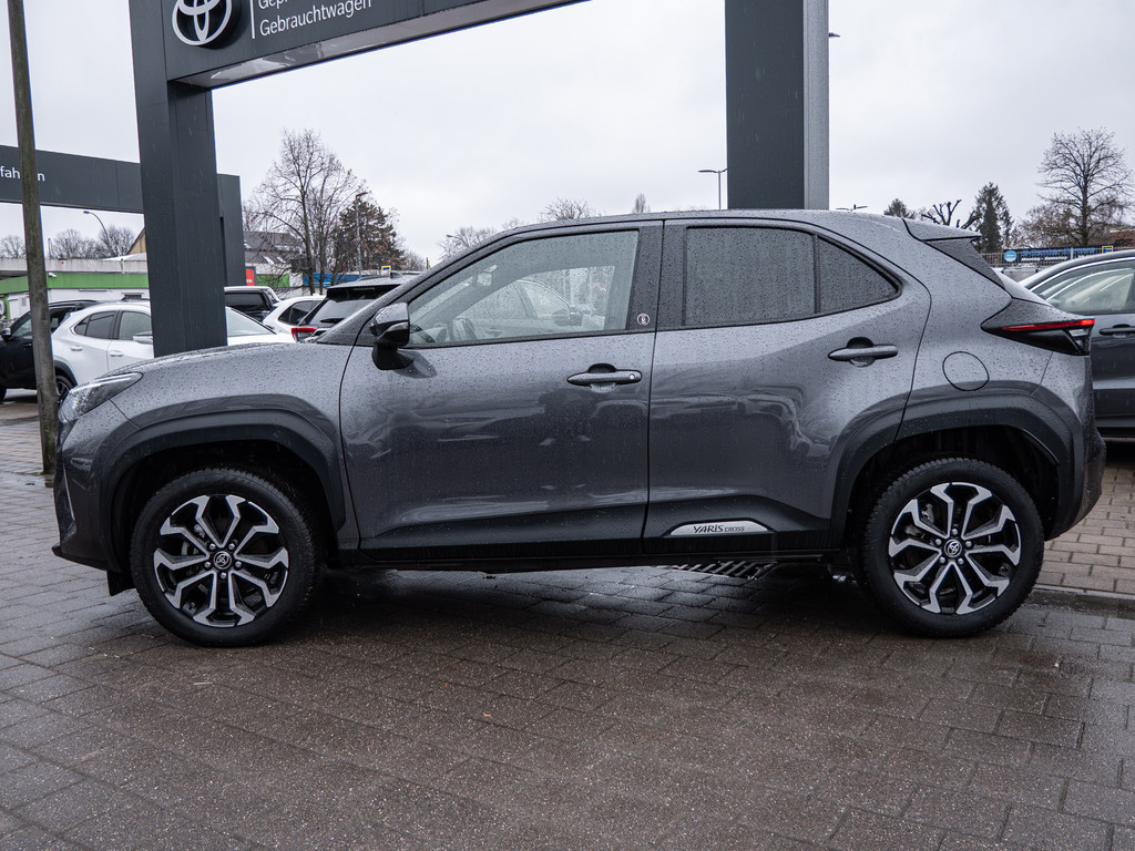 Fahrzeugansicht TOYOTA Yaris Cross Hybrid 1.5 VVT-i Team D - Bild 40