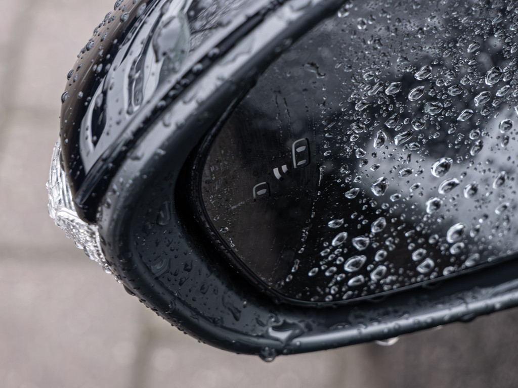 Fahrzeugansicht TOYOTA Corolla Touring Sports 1.8 Hybrid Teamplayer - Bild 2