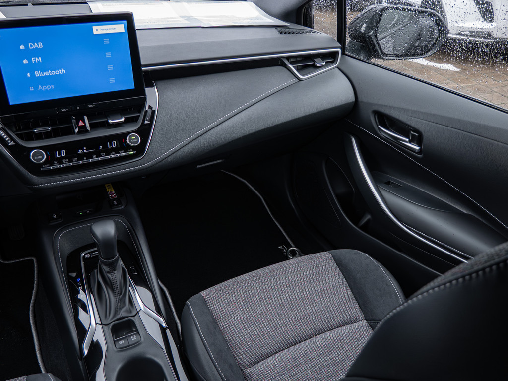 Fahrzeugansicht TOYOTA Corolla Touring Sports 1.8 Hybrid Teamplayer - Bild 8