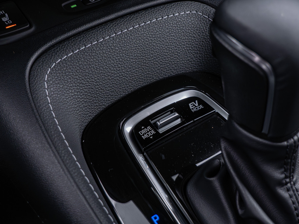 Fahrzeugansicht TOYOTA Corolla Touring Sports 1.8 Hybrid Teamplayer - Bild 18