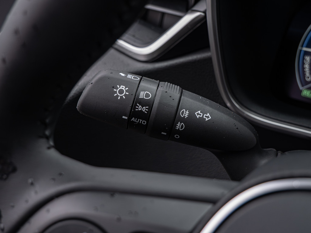 Fahrzeugansicht TOYOTA Corolla Touring Sports 1.8 Hybrid Teamplayer - Bild 26