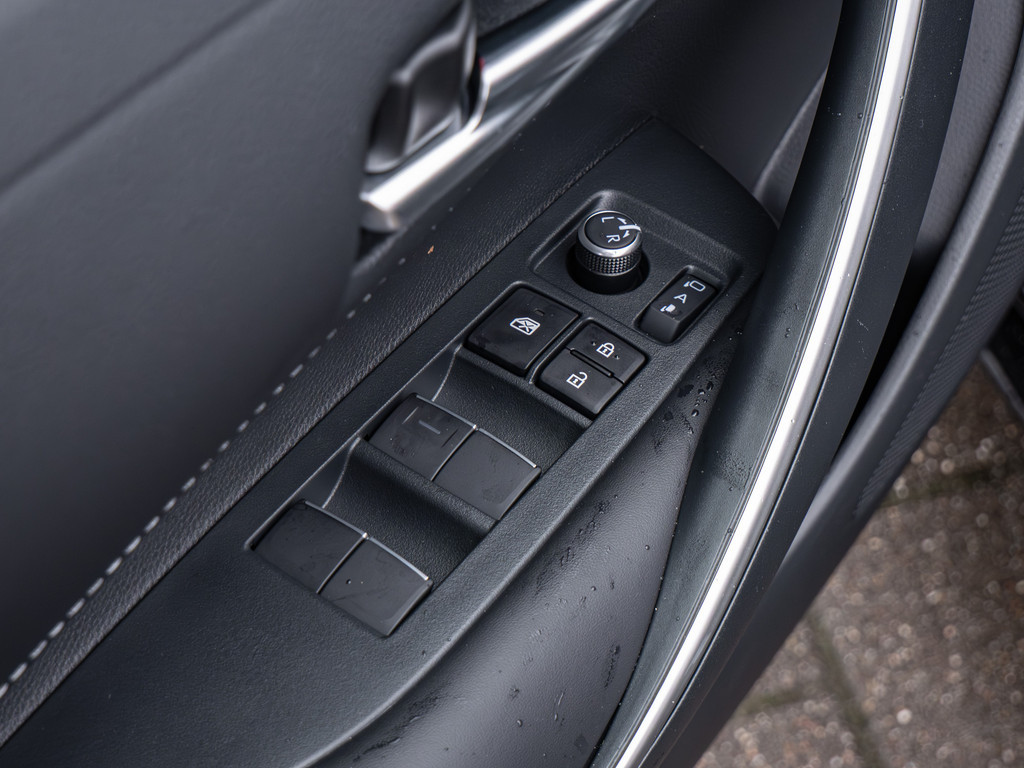 Fahrzeugansicht TOYOTA Corolla Touring Sports 1.8 Hybrid Teamplayer - Bild 32