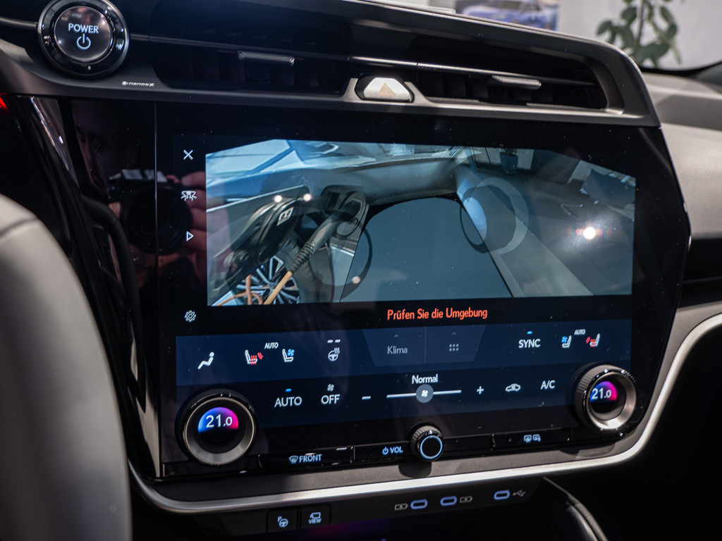 Fahrzeugansicht LEXUS RZ 500 e Luxury - Bild 17