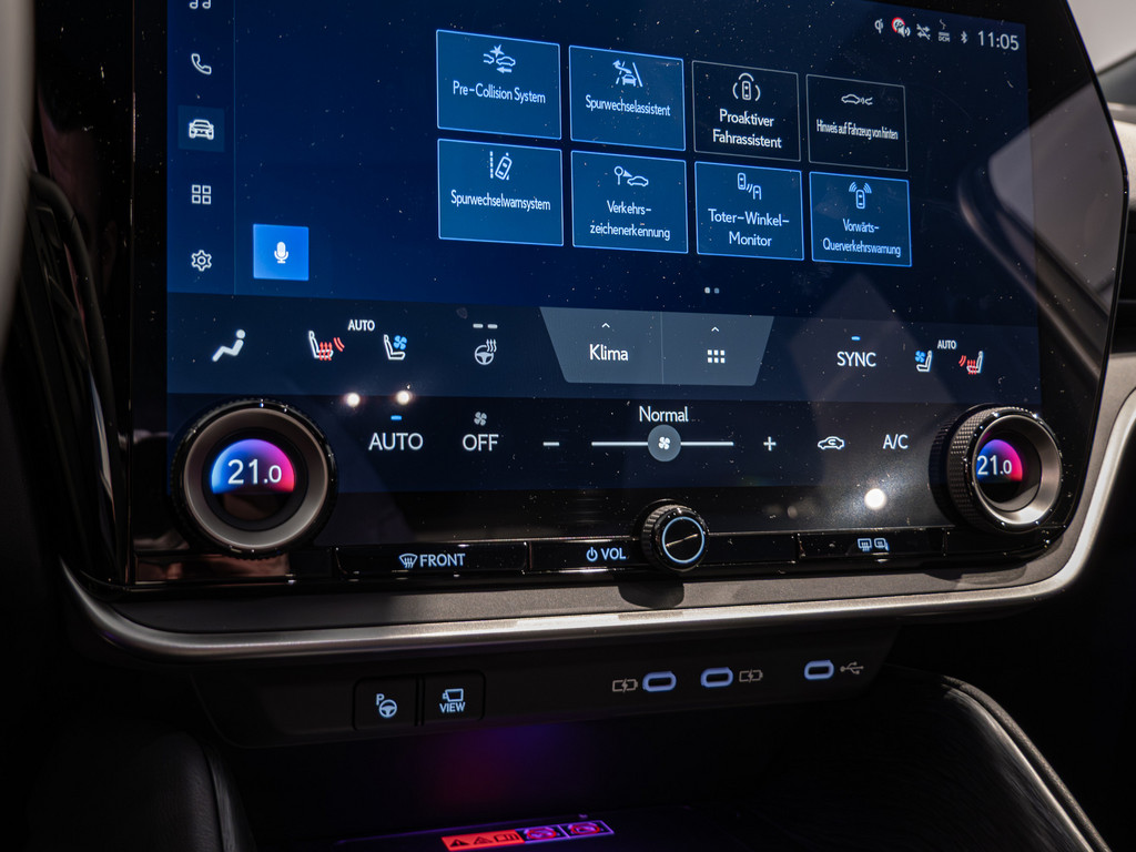 Fahrzeugansicht LEXUS RZ 500 e Luxury - Bild 18