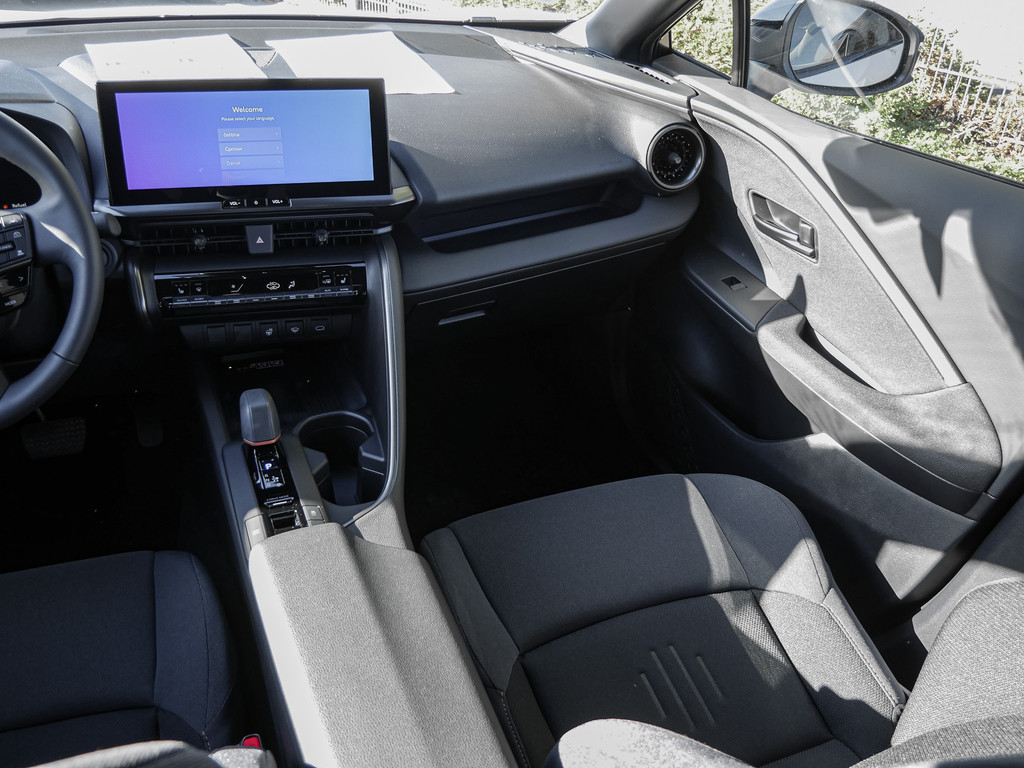 Fahrzeugansicht TOYOTA C-HR 1.8 Hybrid FWD Teamplayer - Bild 7