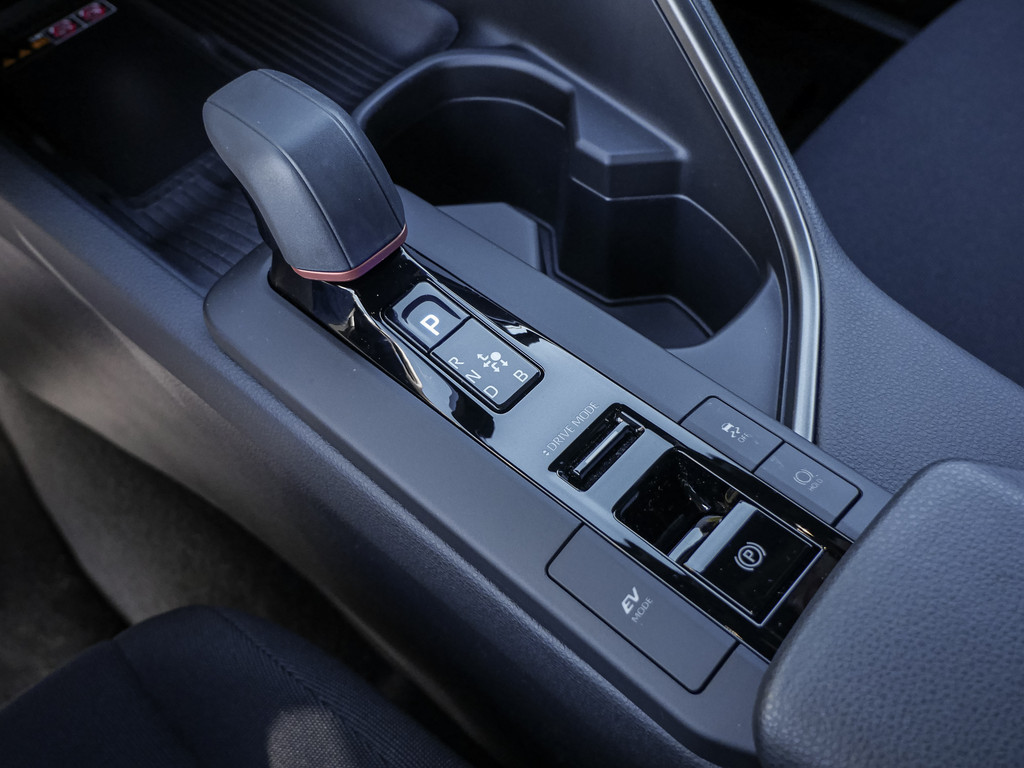 Fahrzeugansicht TOYOTA C-HR 1.8 Hybrid FWD Teamplayer - Bild 19