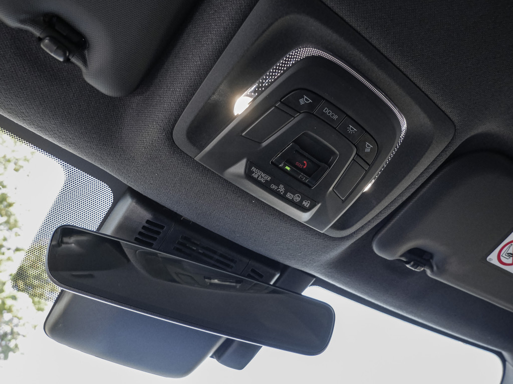 Fahrzeugansicht TOYOTA C-HR 1.8 Hybrid FWD Teamplayer - Bild 21