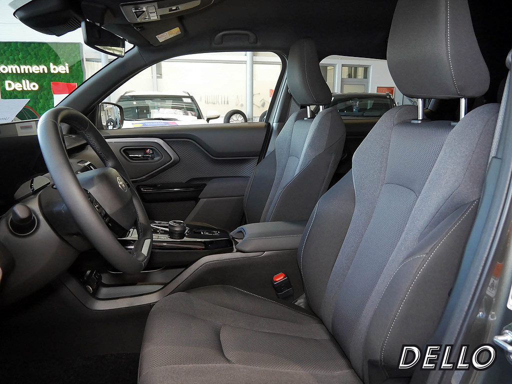 Fahrzeugansicht TOYOTA Urban Cruiser Teamplayer - Bild 8