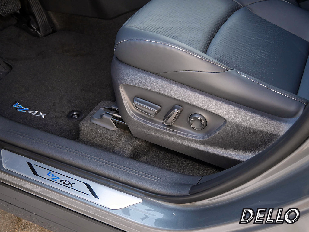 Fahrzeugansicht TOYOTA bZ4X AWD Lounge - Bild 15