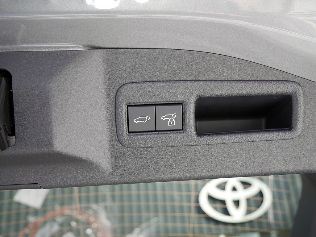 Fahrzeugansicht TOYOTA bZ4X AWD Lounge - Bild 8