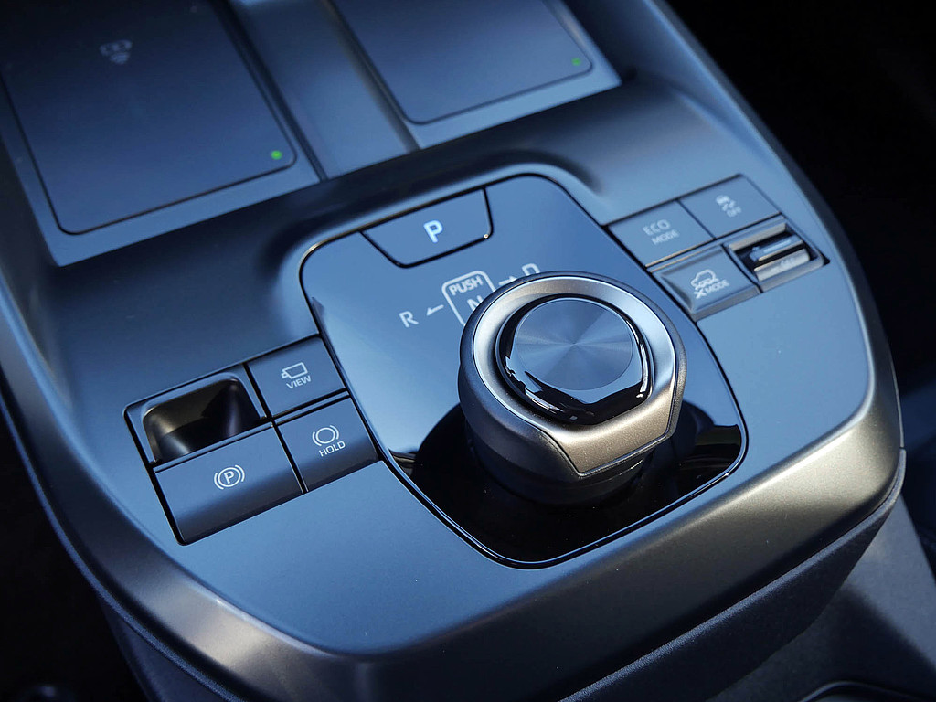 Fahrzeugansicht TOYOTA bZ4X AWD Lounge - Bild 24