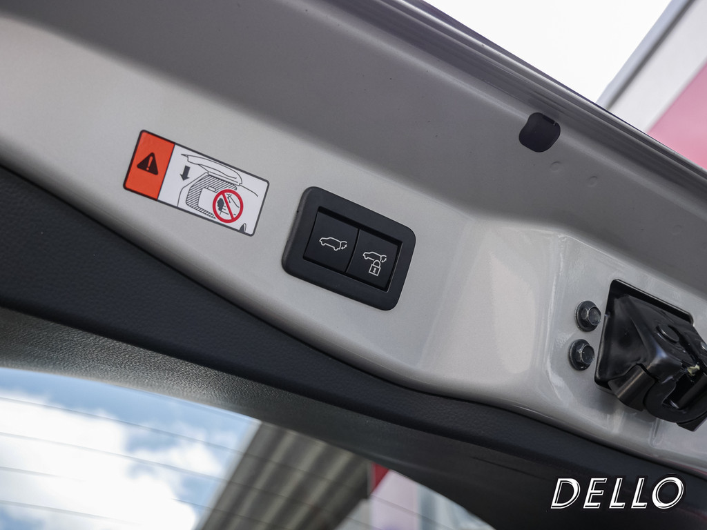 Fahrzeugansicht TOYOTA C-HR 1.8 Hybrid Teamplayer - Bild 11