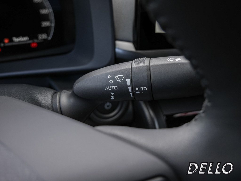 Fahrzeugansicht TOYOTA C-HR 1.8 Hybrid Teamplayer - Bild 25