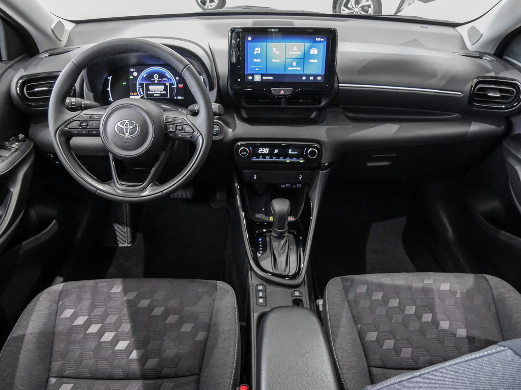 Fahrzeugansicht TOYOTA Yaris 1.5 Hybrid Teamplayer - Bild 8