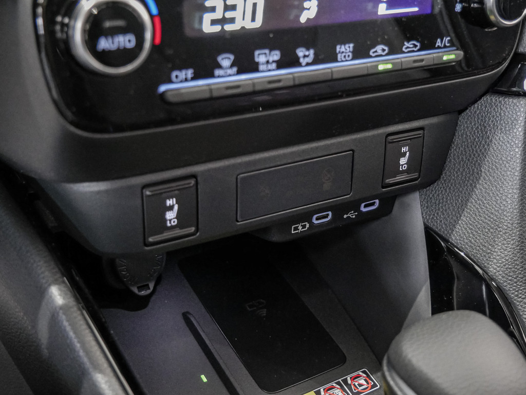 Fahrzeugansicht TOYOTA Yaris 1.5 Hybrid Teamplayer - Bild 17