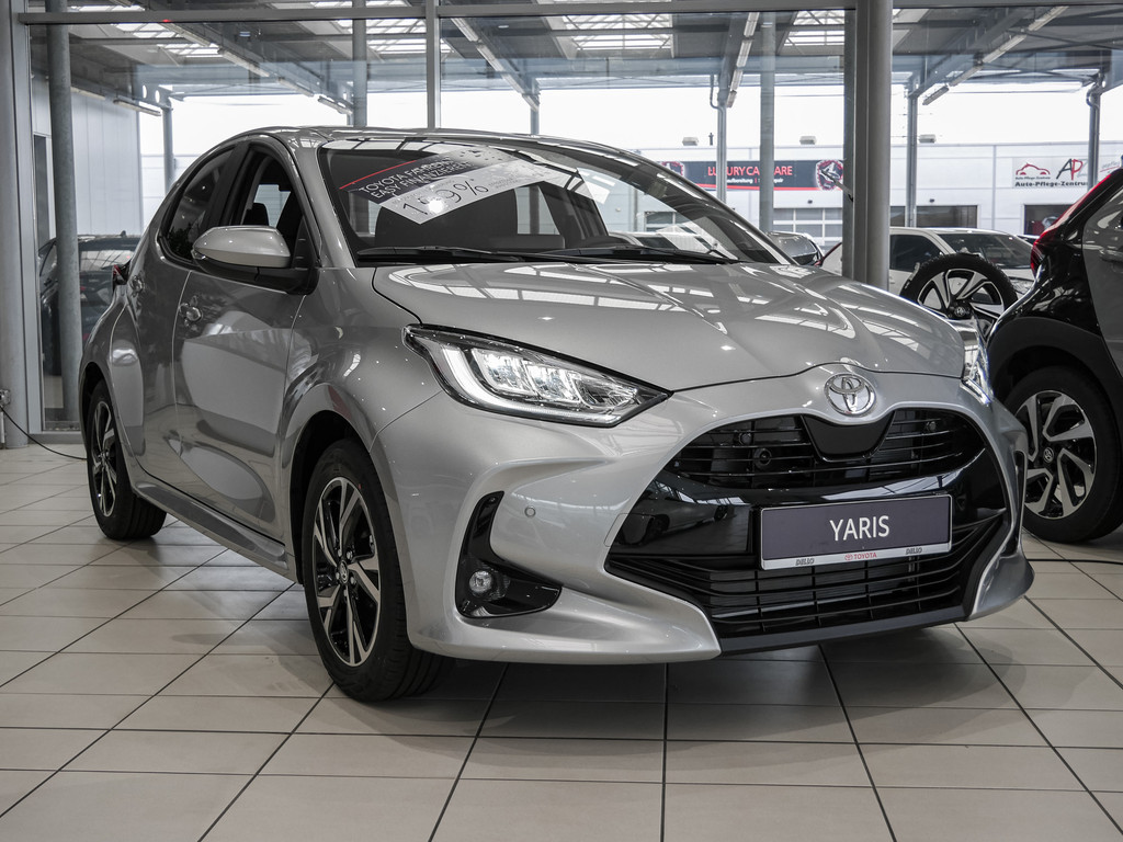 Fahrzeugansicht TOYOTA Yaris 1.5 Hybrid Teamplayer - Bild 23