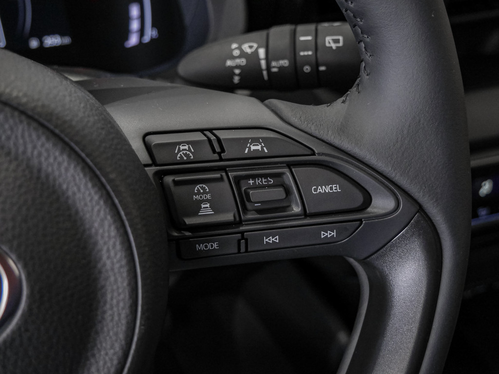 Fahrzeugansicht TOYOTA Yaris 1.5 Hybrid Teamplayer - Bild 28