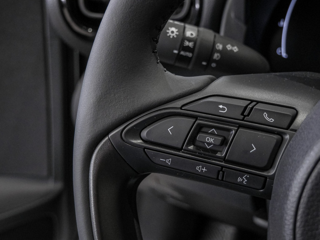 Fahrzeugansicht TOYOTA Yaris 1.5 Hybrid Teamplayer - Bild 29