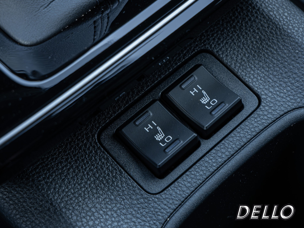 Fahrzeugansicht TOYOTA Corolla Cross 2.0 Hybrid FWD Team Deutschland - Bild 21