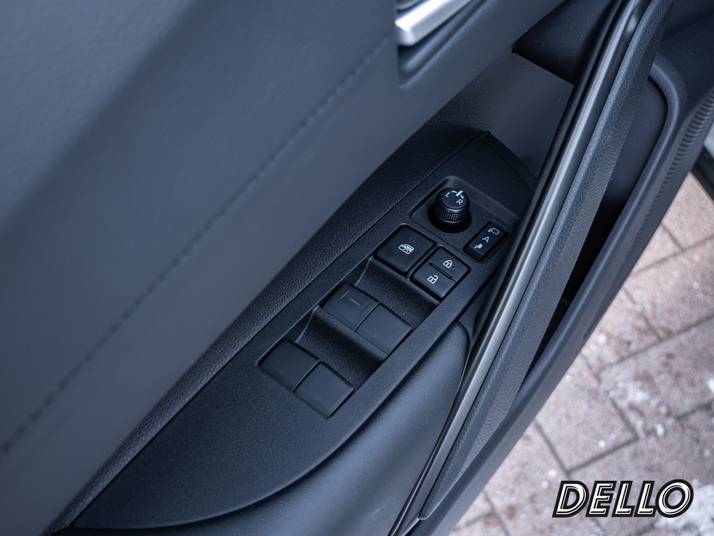 Fahrzeugansicht TOYOTA Corolla Cross 2.0 Hybrid FWD Team Deutschland - Bild 35