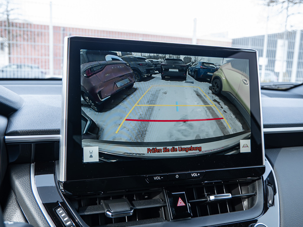 Fahrzeugansicht TOYOTA Corolla Cross 2.0 Hybrid FWD Team Deutschland - Bild 16