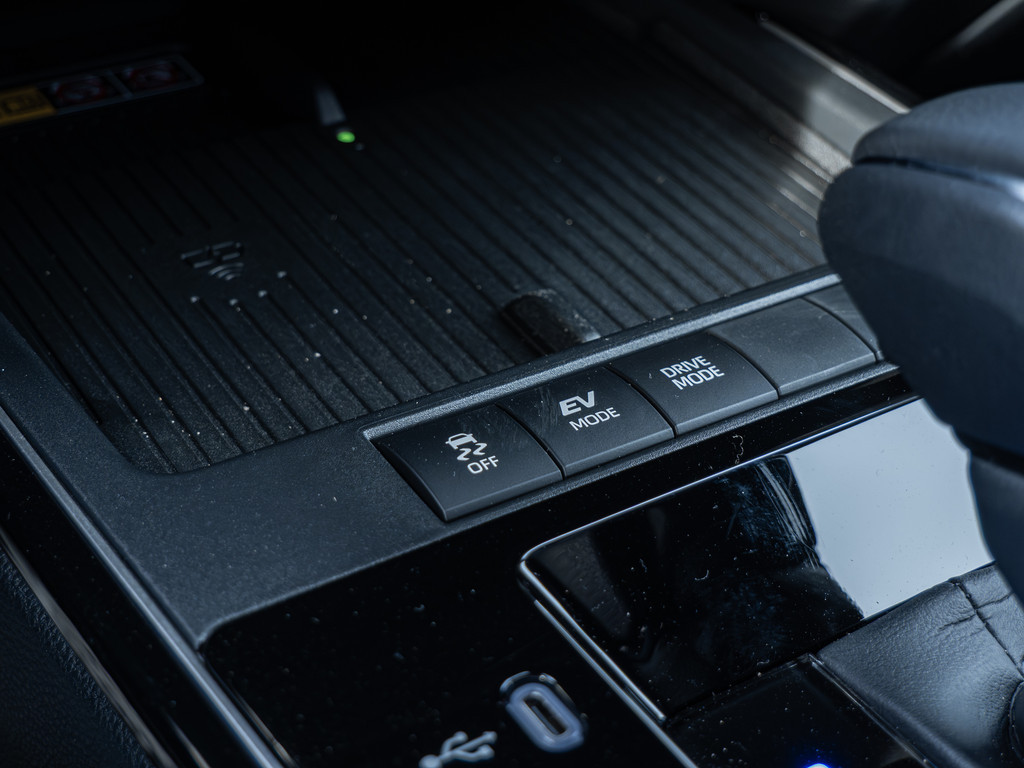 Fahrzeugansicht TOYOTA Corolla Cross 2.0 Hybrid FWD Team Deutschland - Bild 19