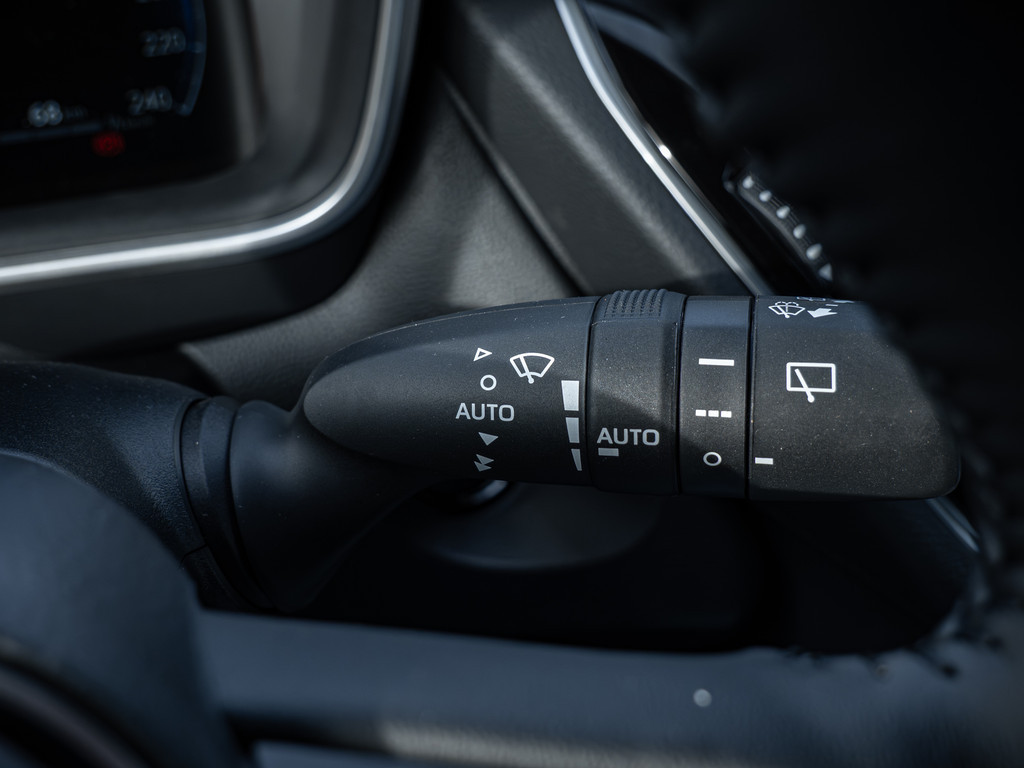 Fahrzeugansicht TOYOTA Corolla Cross 2.0 Hybrid FWD Team Deutschland - Bild 27