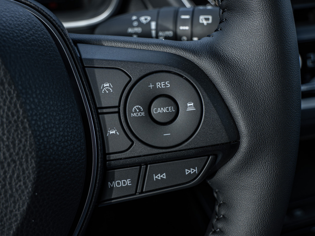 Fahrzeugansicht TOYOTA Corolla Cross 2.0 Hybrid FWD Team Deutschland - Bild 29