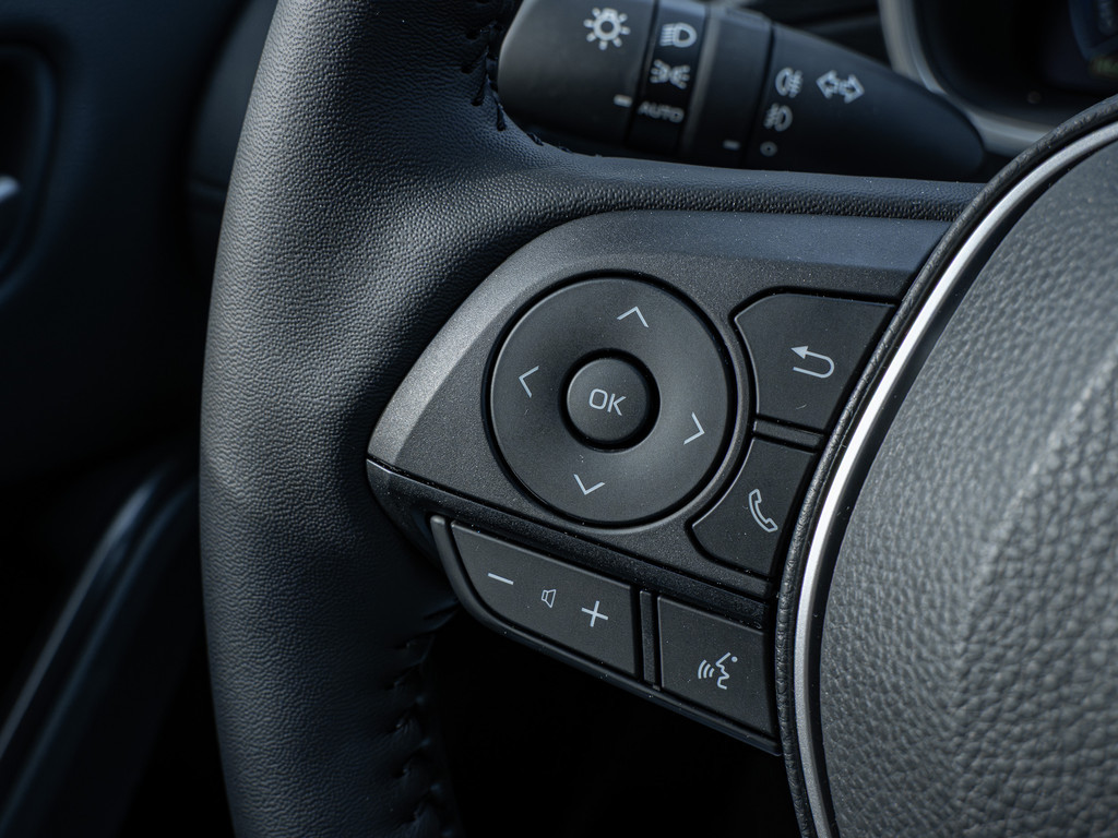 Fahrzeugansicht TOYOTA Corolla Cross 2.0 Hybrid FWD Team Deutschland - Bild 30