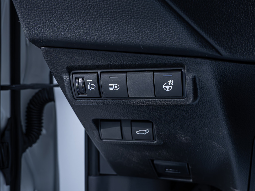 Fahrzeugansicht TOYOTA Corolla Cross 2.0 Hybrid FWD Team Deutschland - Bild 31