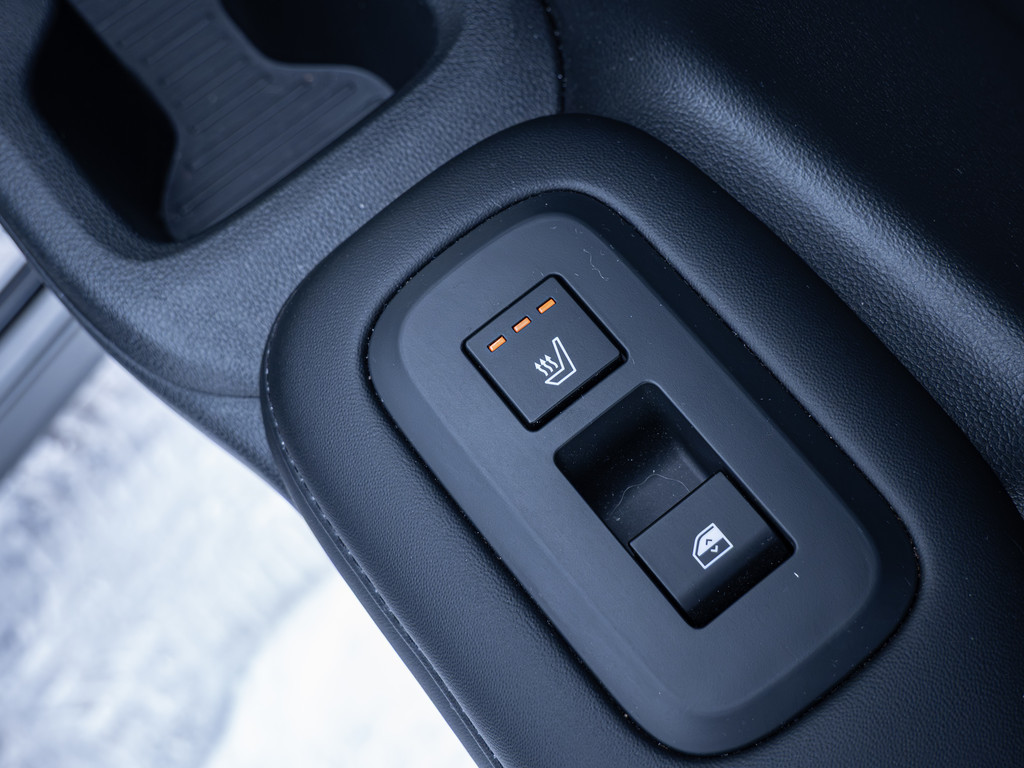 Fahrzeugansicht HYUNDAI Santa Fe 1.6 T-GDI Hybrid 158 kW 4WD Signature - Bild 3