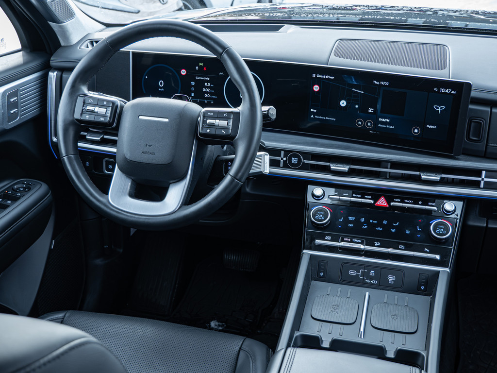 Fahrzeugansicht HYUNDAI Santa Fe 1.6 T-GDI Hybrid 158 kW 4WD Signature - Bild 5