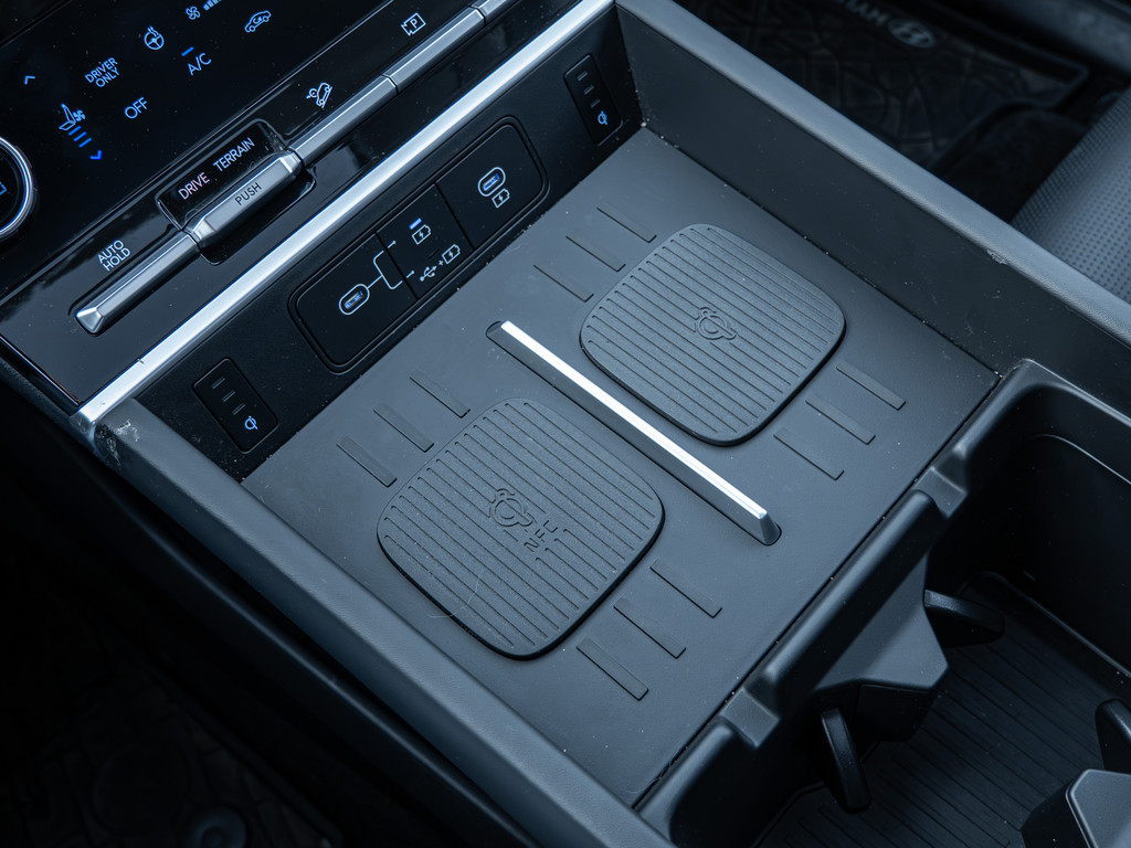 Fahrzeugansicht HYUNDAI Santa Fe 1.6 T-GDI Hybrid 158 kW 4WD Signature - Bild 22