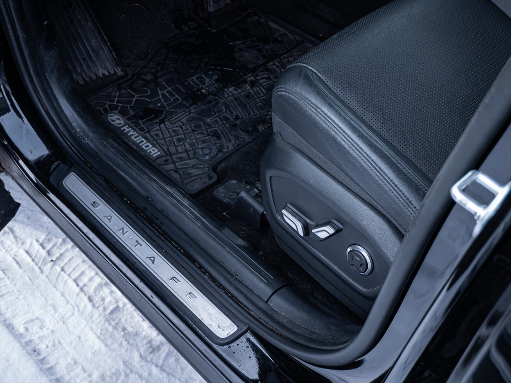 Fahrzeugansicht HYUNDAI Santa Fe 1.6 T-GDI Hybrid 158 kW 4WD Signature - Bild 36