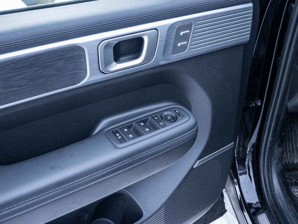 Fahrzeugansicht HYUNDAI Santa Fe 1.6 T-GDI Hybrid 158 kW 4WD Signature - Bild 38