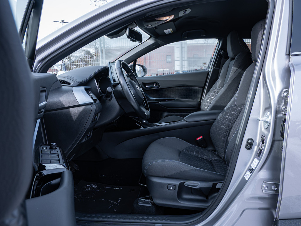 Fahrzeugansicht TOYOTA C-HR 2.0 Hybrid Team D - Bild 4