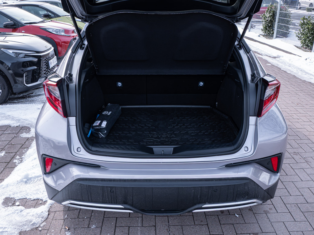 Fahrzeugansicht TOYOTA C-HR 2.0 Hybrid Team D - Bild 11