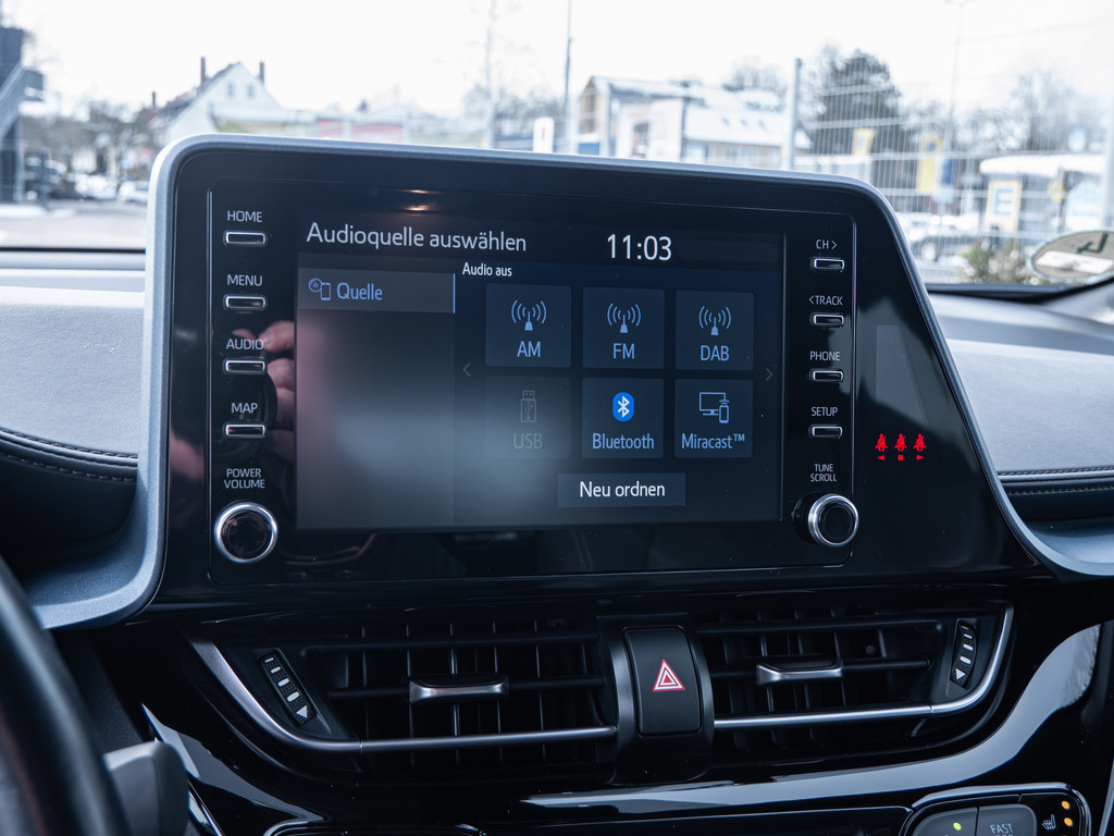 Fahrzeugansicht TOYOTA C-HR 2.0 Hybrid Team D - Bild 16