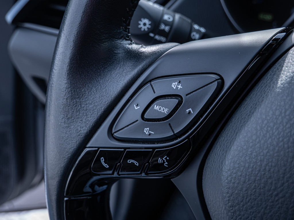 Fahrzeugansicht TOYOTA C-HR 2.0 Hybrid Team D - Bild 28